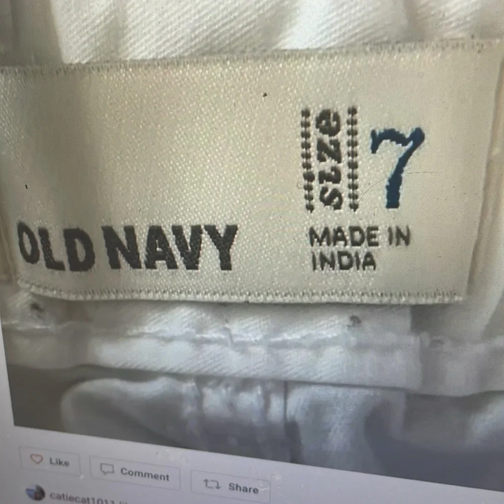 white Old Navy cotton shorts 7